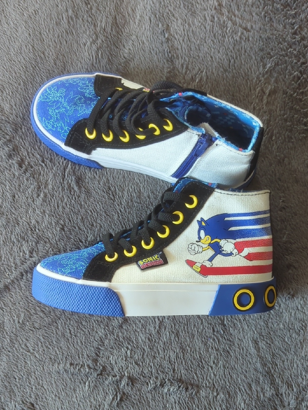 Sonic Kids High-Top Sneakers in Blue, White, Black